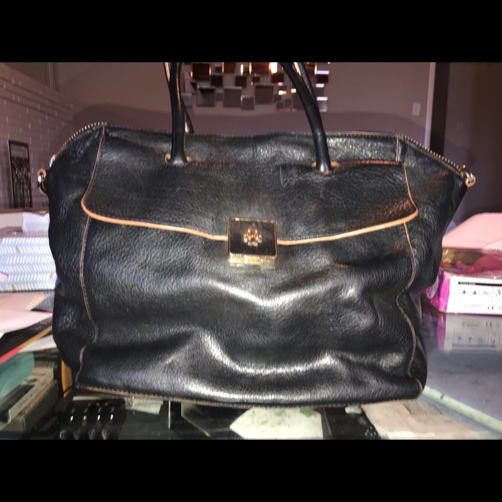 Black Tory Burch bag